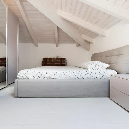 La Mia Mansarda Sul Mare, Apartment *