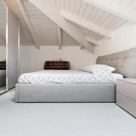 아파트 La Mia Mansarda Sul Mare, 레반토