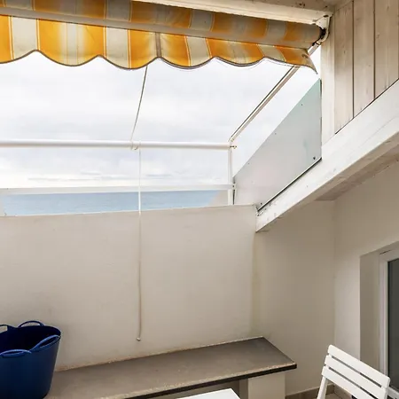 La Mia Mansarda Sul Mare, شقة ليفانتو