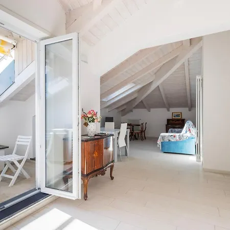 La Mia Mansarda Sul Mare, * ليفانتو