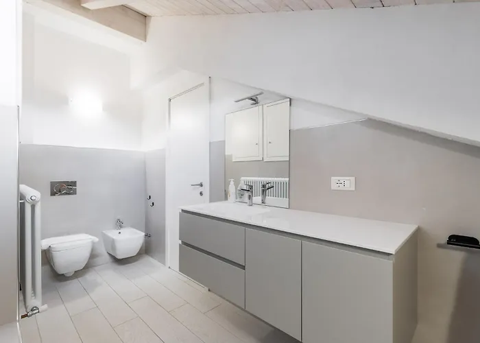 La Mia Mansarda Sul Mare, *